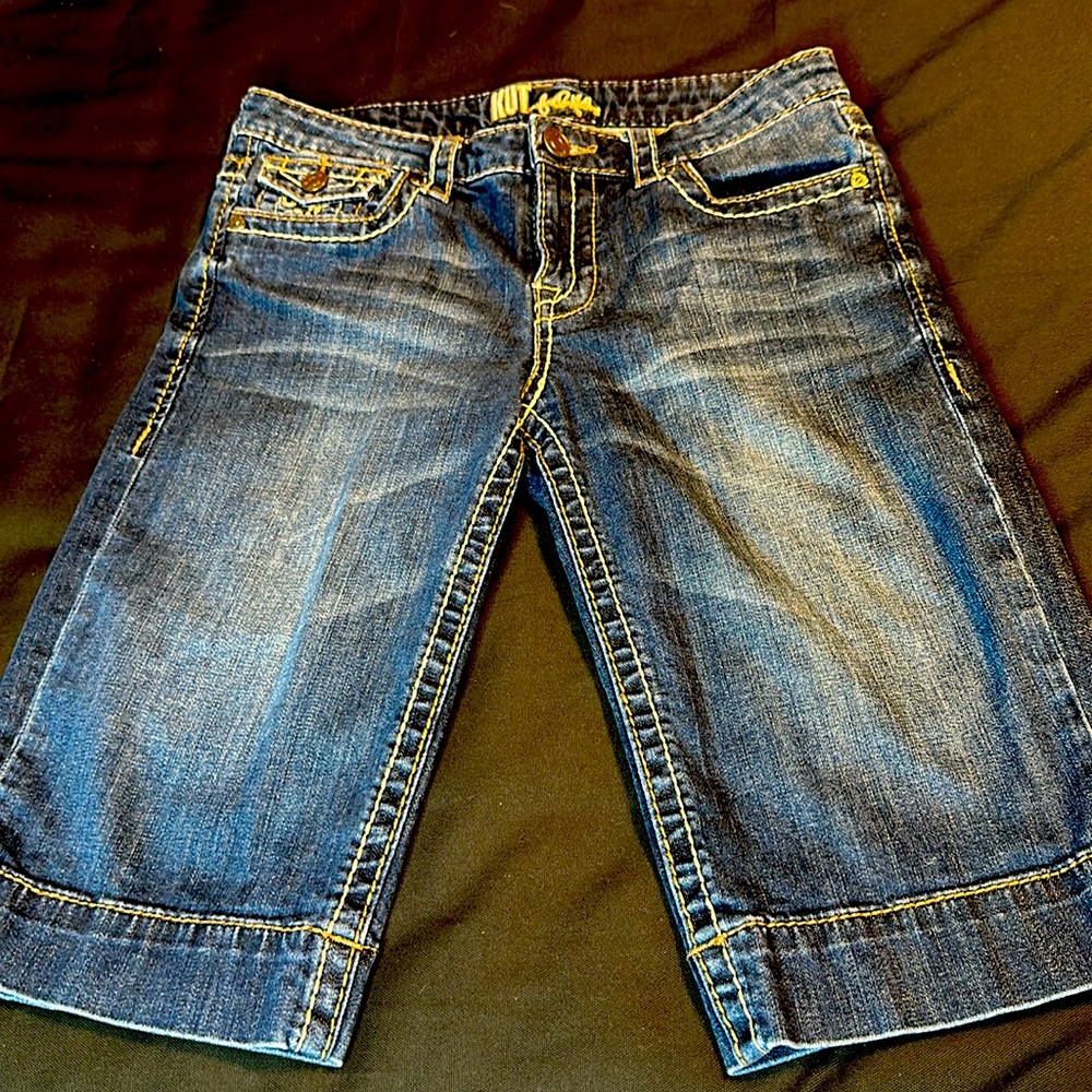 Kut from the Kloth Denim Bermuda Mid-Rise Shorts size 6